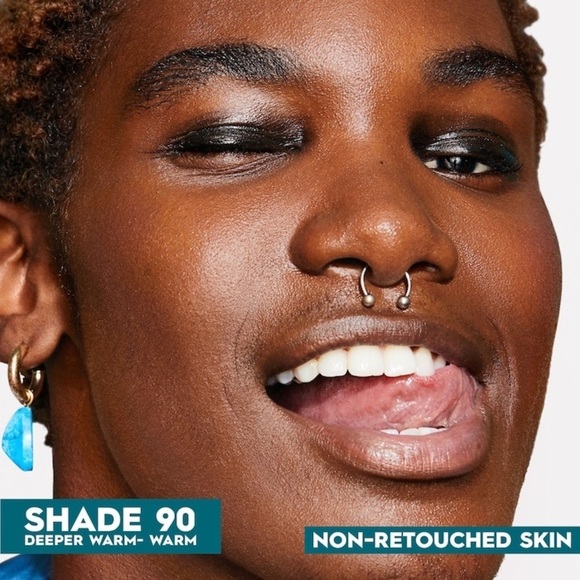 Urban Decay
Hydromaniac Glowy Tinted
Hydrator Foundation 90 ultra-deep neutral - Picture 9 of 13